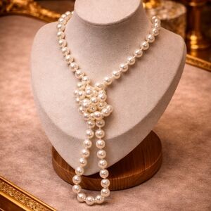 VINTAGE 1980S LONG FAUX PEARL NECKLACE OFF WHITE STATEMENT